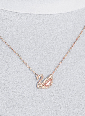 日本专柜同款天鹅项链粉色经典项链锁骨链精致高级感情人节礼物