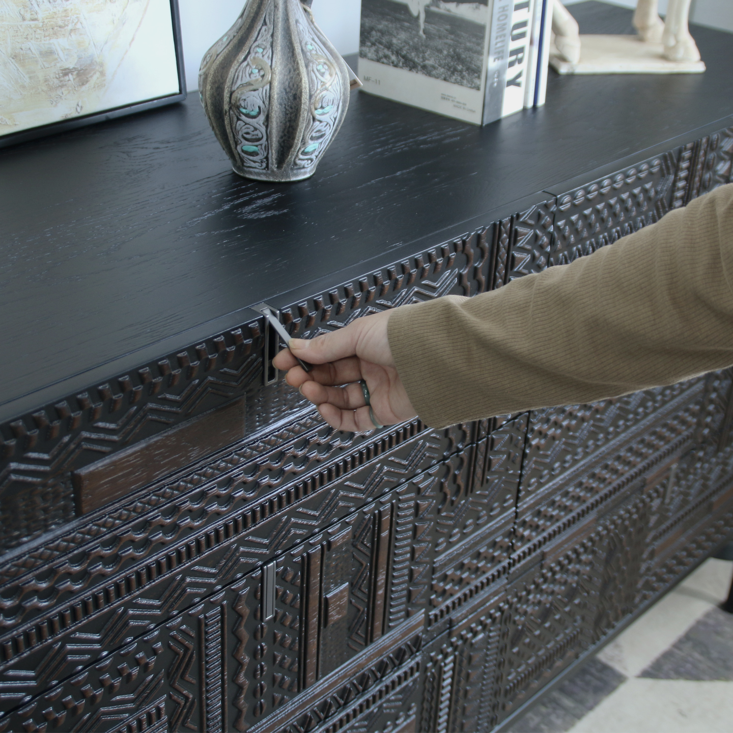 北欧表情比利时柚木电视柜餐边柜客厅实木九斗柜中古风橡木玄关柜 - 图2