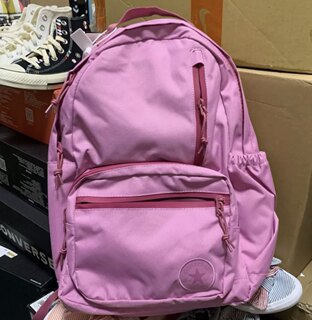 Counter genuine converse shoes/schoolbags/various styles at special prices. various styles in stock to choose from. good prices.