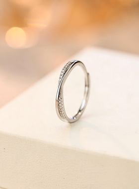 Z小姐925纯银镶锆交织戒指