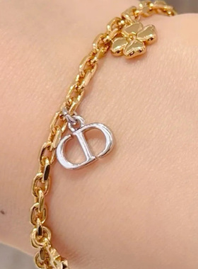 D l o r o l D家高端新款蝴蝶结CD珍珠手链爱心蜜蜂手饰花朵手环