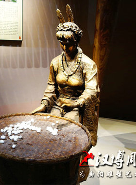 民俗玻璃钢雕塑人物园林景观定制