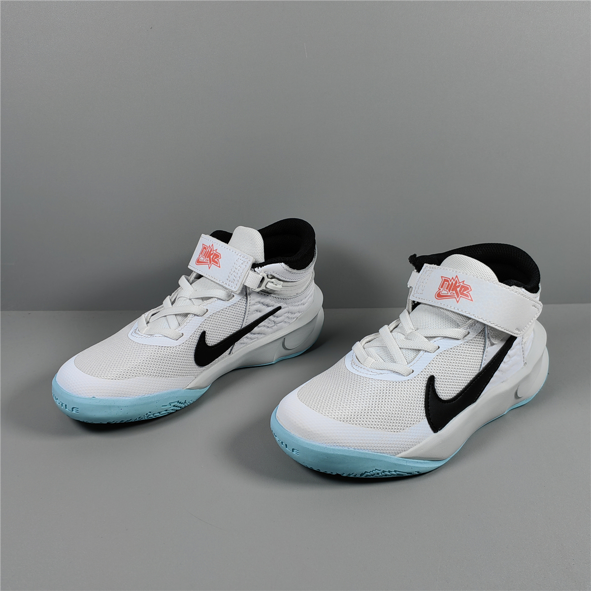 酷动城 Nike Team Hustle 10儿童魔术贴减震防滑实战篮球鞋DH8055-图0