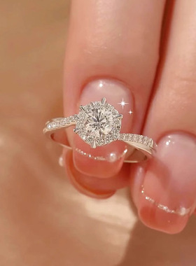 新款1克拉仿莫桑石星织戒指 八心八箭锆石白金色扭臂设计求婚