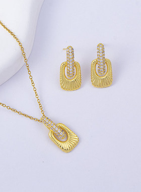 项链女跨境时尚电镀轻奢吊坠轻奢风小众设计感耳环钛钢锁骨链