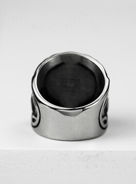 欧美饰品北欧维京三角标志钛钢戒指不锈钢男士嘻哈风戒指