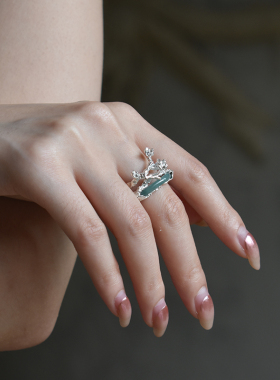 东黑三白女银原创设计