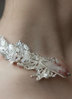 東黑三白/ 红影山中水 s930纯银原创设计感中式步摇女项圈chorker