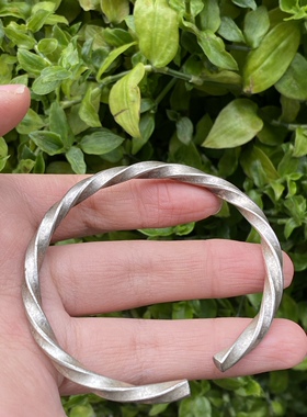 〓老工艺〓纯手工打造老银手镯 少数民族老手工银饰 麻花老银手镯