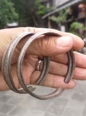 老银手镯一对价 成双成对 氧化自然，一眼开门老货