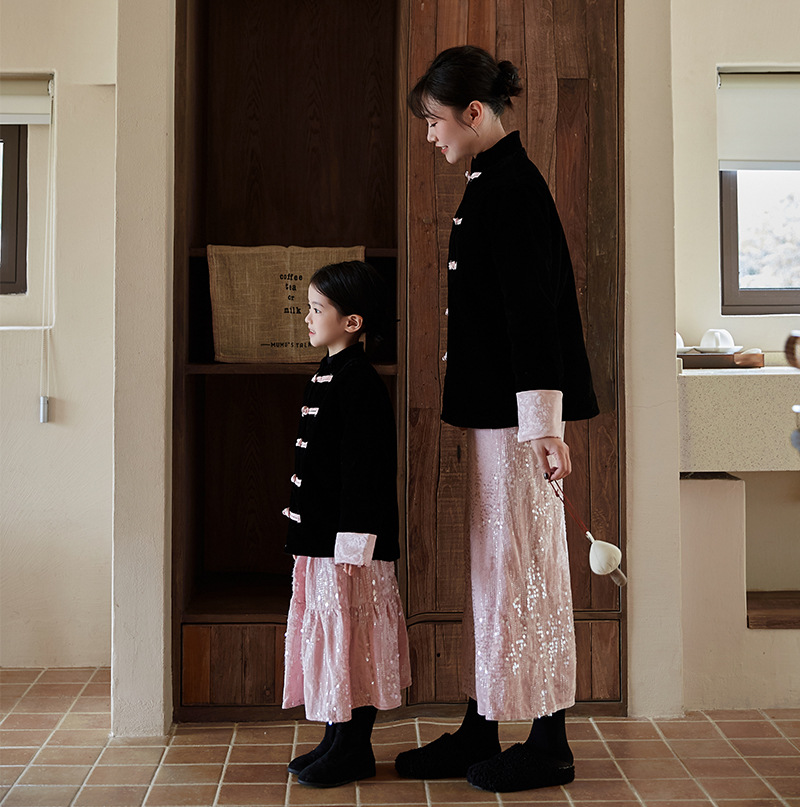 高端炸街新中式国风亲子装母女秋冬款套装盘扣加厚夹棉外套拜年服