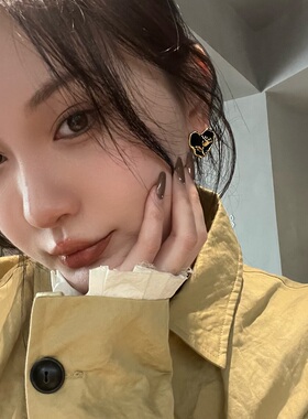 法式复古黑色珐琅彩桃心玫瑰耳钉