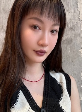 显白红色仿水晶锁骨链