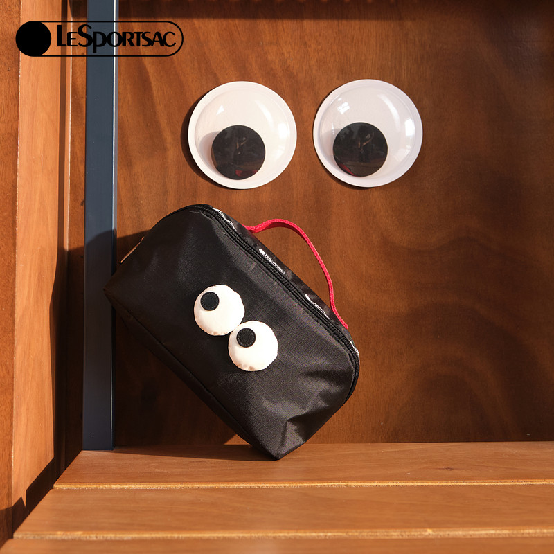 LeSportsac乐播诗新款表情系列可爱黑色大眼仔收纳化妆包手拿包女,淘宝优惠券,粉丝福利购,淘宝优惠卷