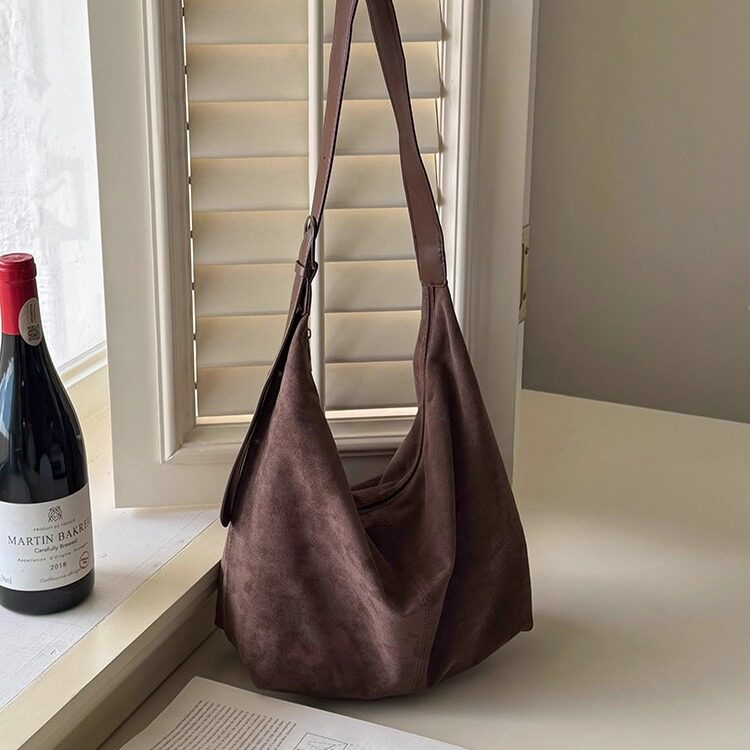 韩版麂皮绒单肩包女2025新款秋冬百搭斜挎包复古大容量通勤托特包,淘宝优惠券,粉丝福利购,淘宝优惠卷