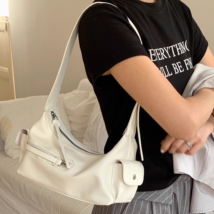 2025新款女包小众设计酷拽辣妹机车腋下包单肩复古质感手提小包 - 图1