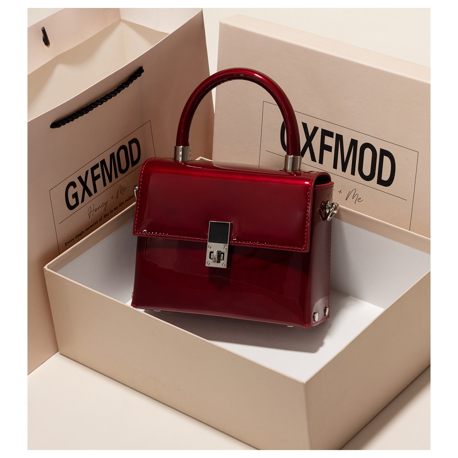 GXFMOD高级质感红色牛皮包2025新款手提小方包潮流斜挎结婚新娘包,淘宝优惠券,粉丝福利购,淘宝优惠卷