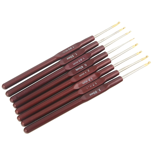 Маленький плетеный крючок для вязания