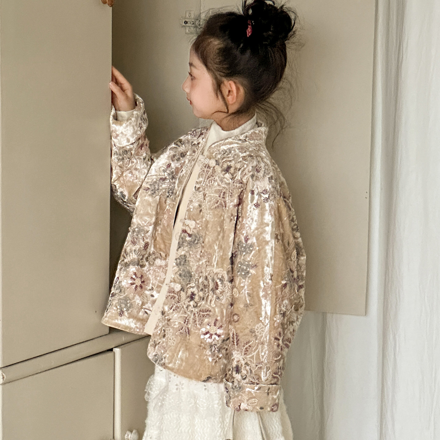 女童新年外套2026冬季新款女大童新中式年服棉袄儿童重工刺绣棉服,淘宝优惠券,粉丝福利购,淘宝优惠卷