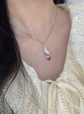 短款水晶项链女款轻奢小众设计感高级锁骨链颈链水滴吊坠