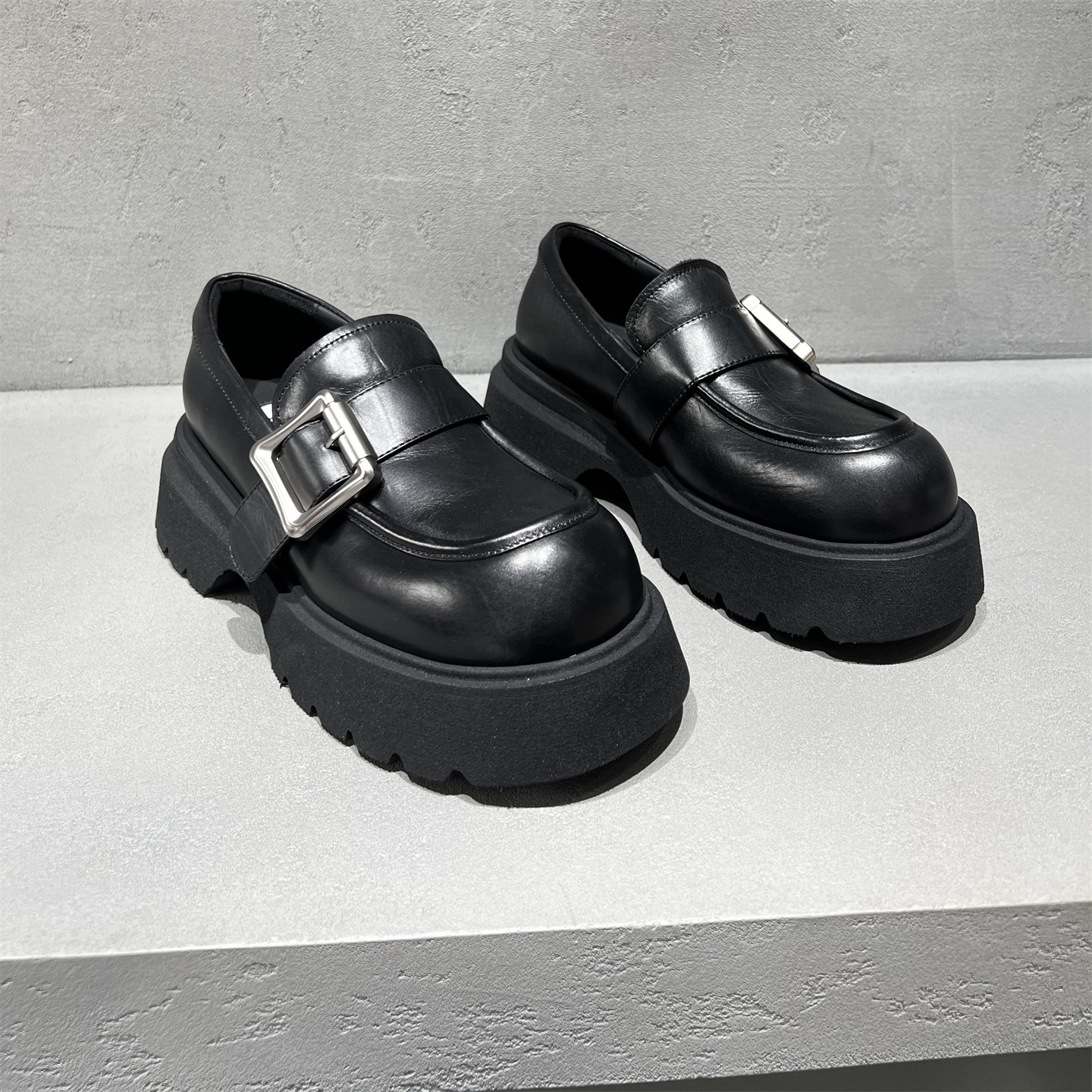 欧洲站女鞋2026春新款真皮圆头松糕厚底英伦乐福鞋搭扣小皮鞋单鞋,淘宝优惠券,粉丝福利购,淘宝优惠卷