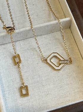 现代字母Q项链镀金锁骨链镶钻锆石时尚气质百搭颈链女生送礼纪念