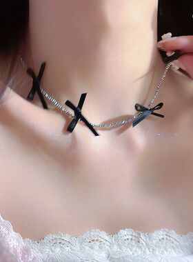 小众轻奢碎银水晶黑色蝴蝶结项链女款高级感锁骨链纯欲辣妹颈链