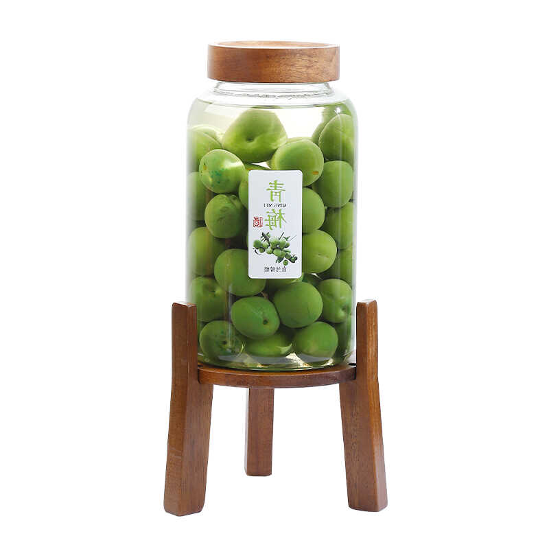 Threaded mouth wine sealing bayberry, ginseng and green plum wine jar