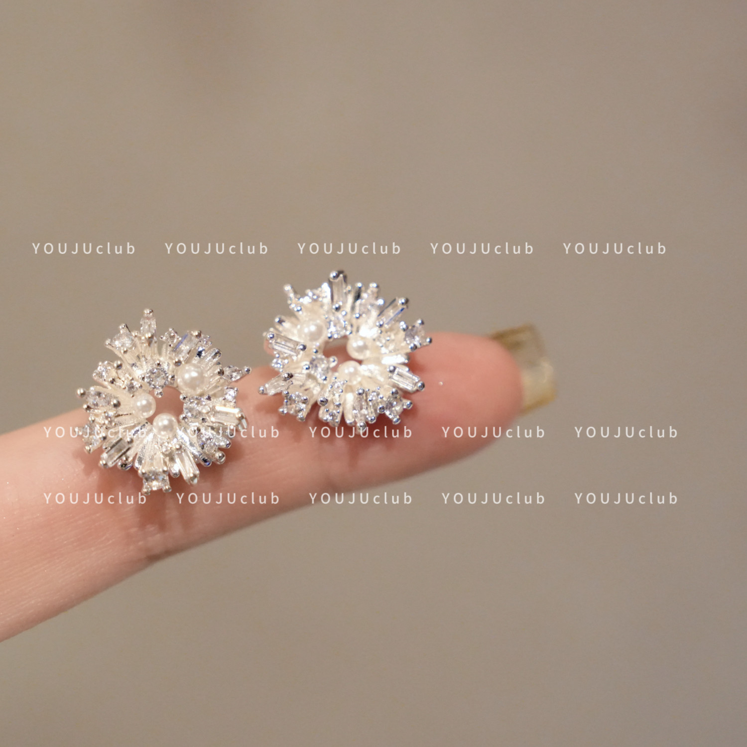 YOUJUclub-雪融时刻~ins风烟花珍珠立体清冷高级感耳钉蚊香盘耳夹,淘宝优惠券,粉丝福利购,淘宝优惠卷