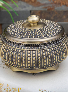 欧式风带盖金属雕花环保烟灰缸