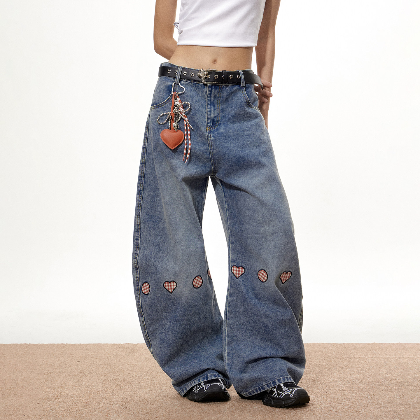 梁拌泡菜美式复古爱心挂饰牛仔裤男女休闲宽松休闲百搭阔腿裤,淘宝优惠券,粉丝福利购,淘宝优惠卷