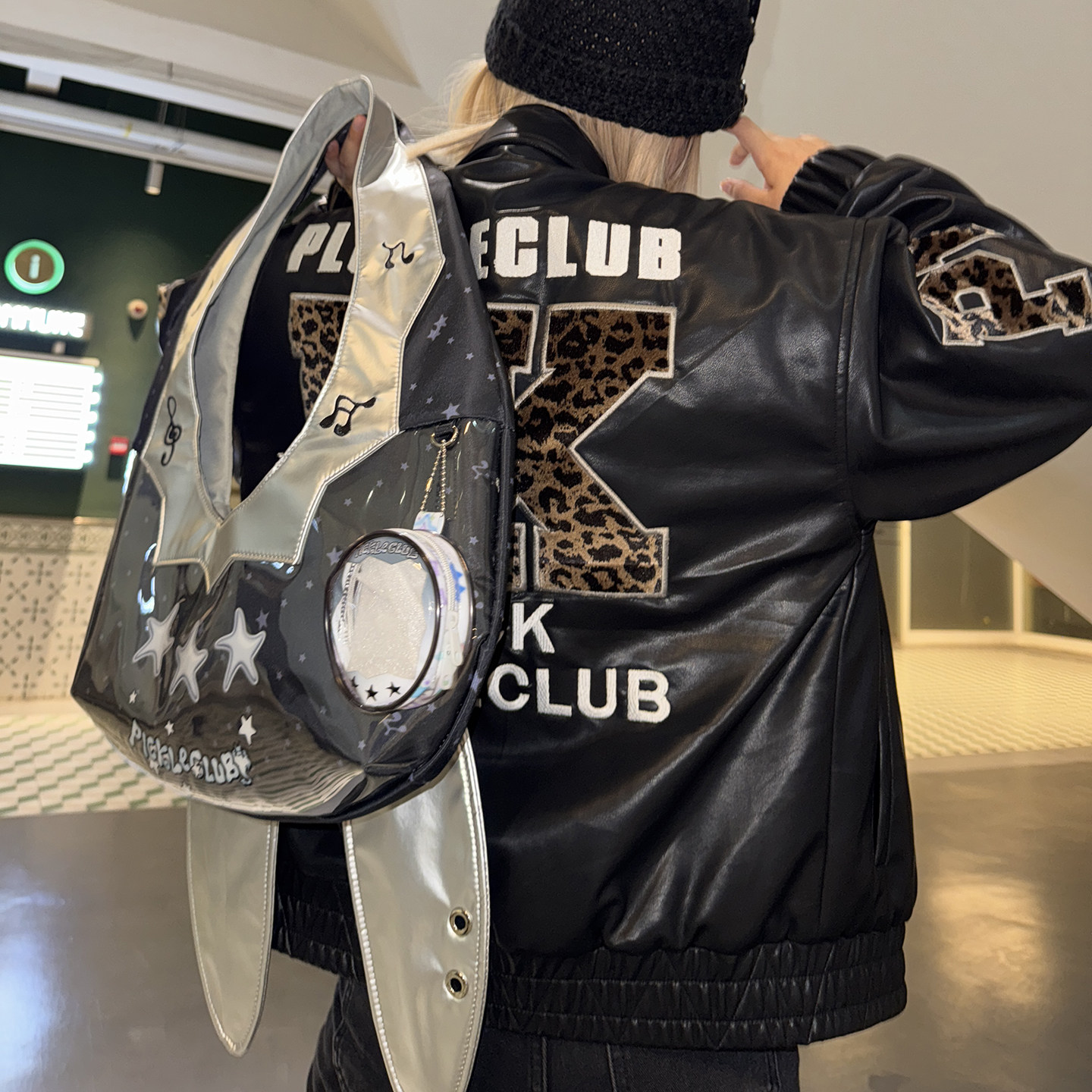 梁拌泡菜电子兔宠包单肩包潮流休闲原创设计百搭可爱风挎包兔包,淘宝优惠券,粉丝福利购,淘宝优惠卷