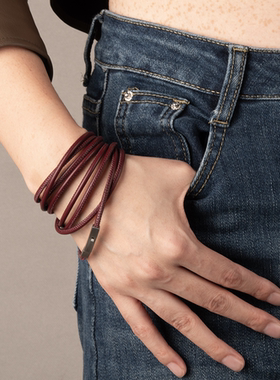 魅力酒红色个性多层缠绕新款皮革按扣手链手绳女士手镯简约复古