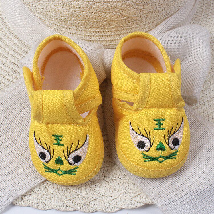 婴儿鞋子0-1岁宝宝鞋子春秋款男女幼儿软底布鞋满月百天老虎头鞋