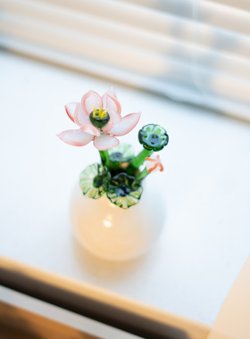 轻奢新中式琉璃荷花书桌创意礼物家居装饰摆件淄博琉璃纯手工小众