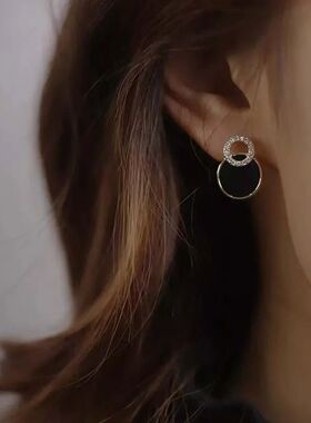 Women's earrings Asymmetrical Round Hollow Round Black Stud