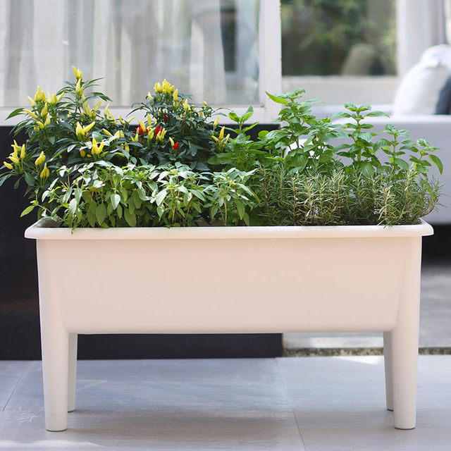 Balcony vegetable pots, planters, tall vegetable pots