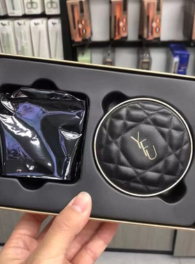 凝脂清润锁妆气垫BB霜