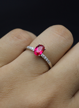 女士银镀金人工培育红宝石戒指