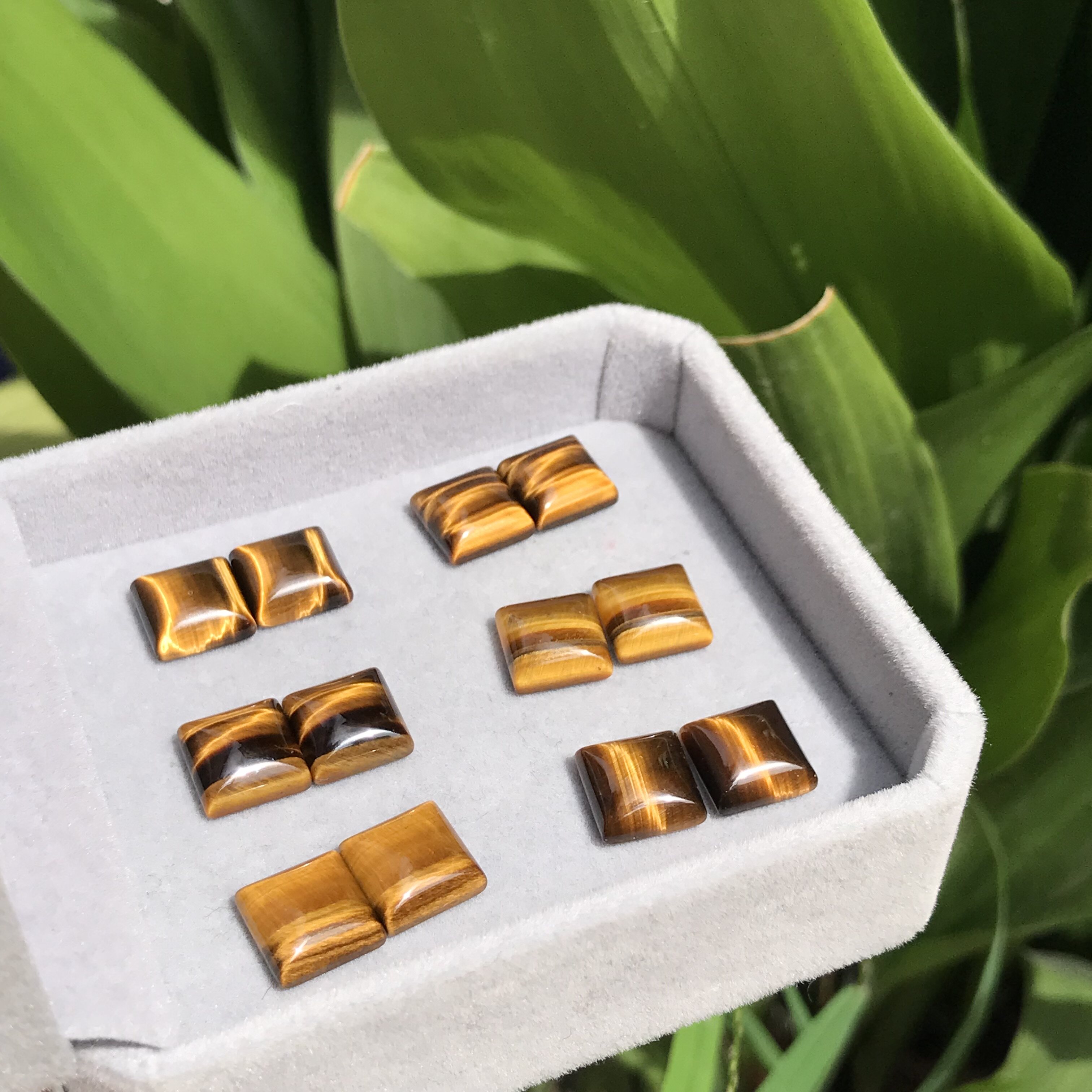 Square earring material! Natural tiger eye stone bare stone lightning pattern 10mm inlaid earrings earrings (only loose stone)