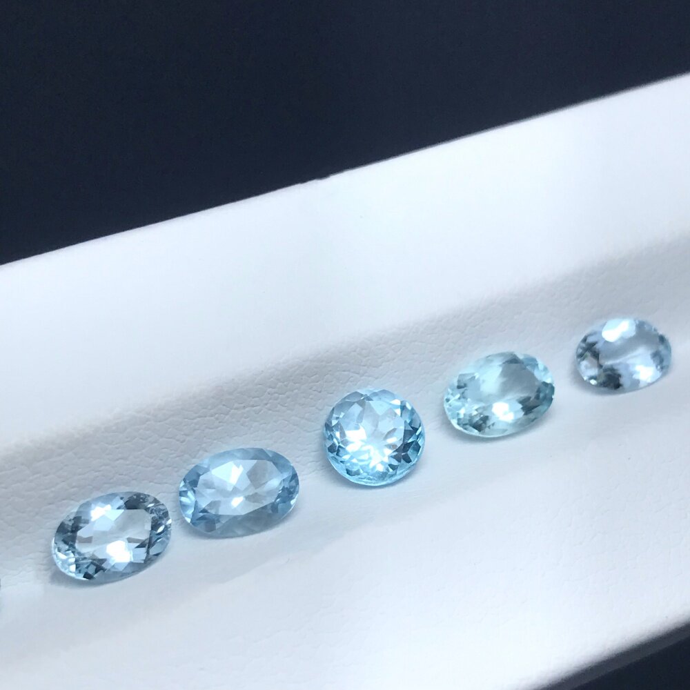 Glue-free natural faceted aquamarine oval ring face loose stone inlaid winding ring clavicle chain one thing one picture