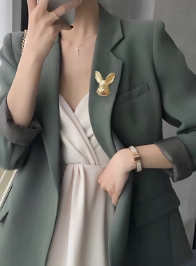 哑金复古生肖兔胸针可爱女学生