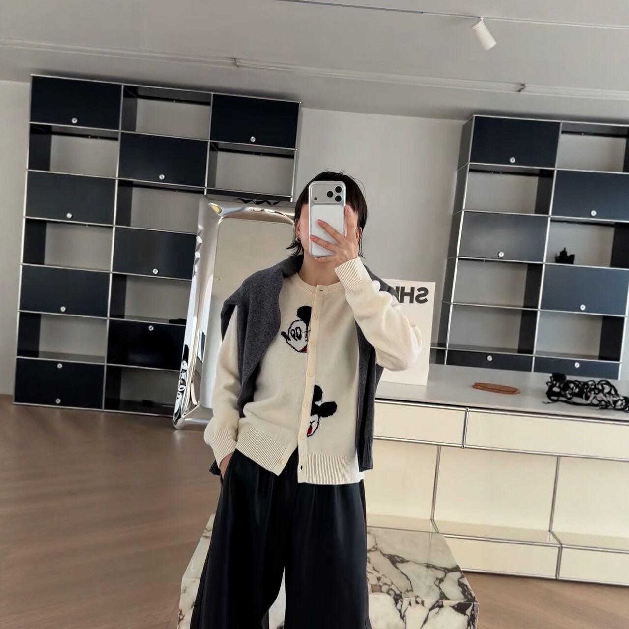 现发热销诗歌兰25121卡通开衫小版型减龄毛衣女质感舒适2025秋冬