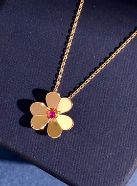 幸运草项链女简约时尚小众锁骨链祖母绿粉钻镀金闪钻新年礼物饰品