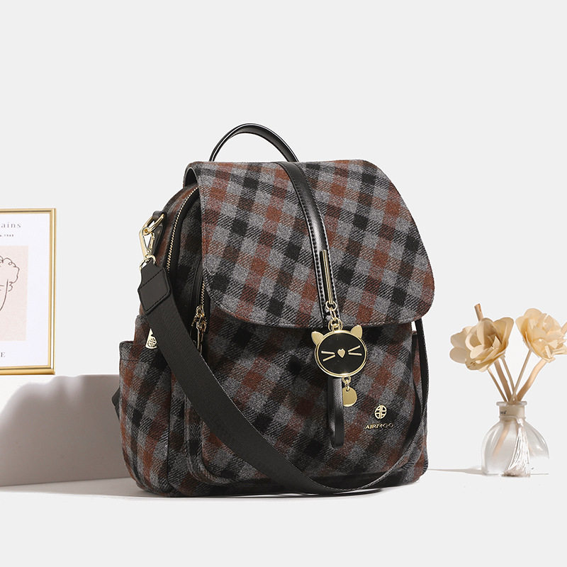 百搭大容量休闲双肩包包女2025新款简约时尚轻便可单肩女背包,淘宝优惠券,粉丝福利购,淘宝优惠卷