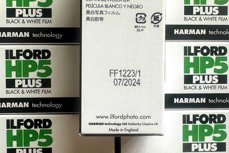 英国原厂ILFORD 伊尔福120HP5黑白胶卷 iso400 24年07月 现货 - 图0