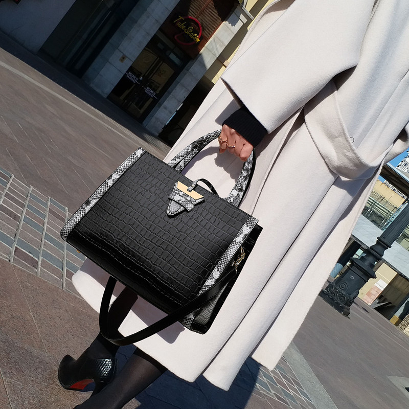 时尚女士包包2025新款潮手提女包大容量斜挎包百搭单肩包女小方包,淘宝优惠券,粉丝福利购,淘宝优惠卷