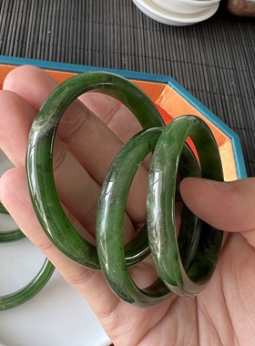 瑕疵处理 天然碧玉手镯 有裂有黑点黄斑等瑕疵