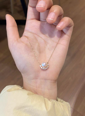 轻奢高级半月款珍珠项链女