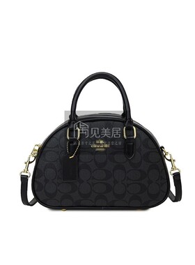 现代简约女装展厅衣橱软装套装